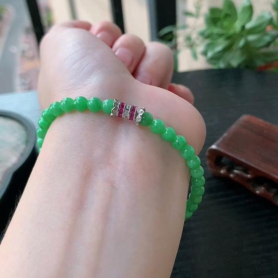 阳绿圆珠手串